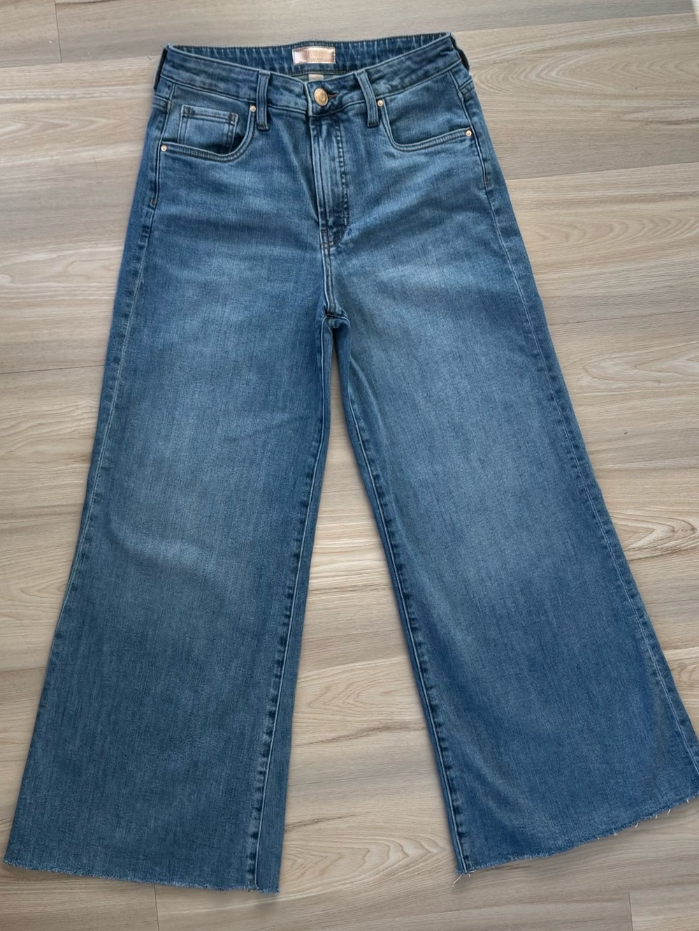 Kut from the Kloth | Ryan High Waist Raw
Hem Superwide Leg Jeans | Size 2
